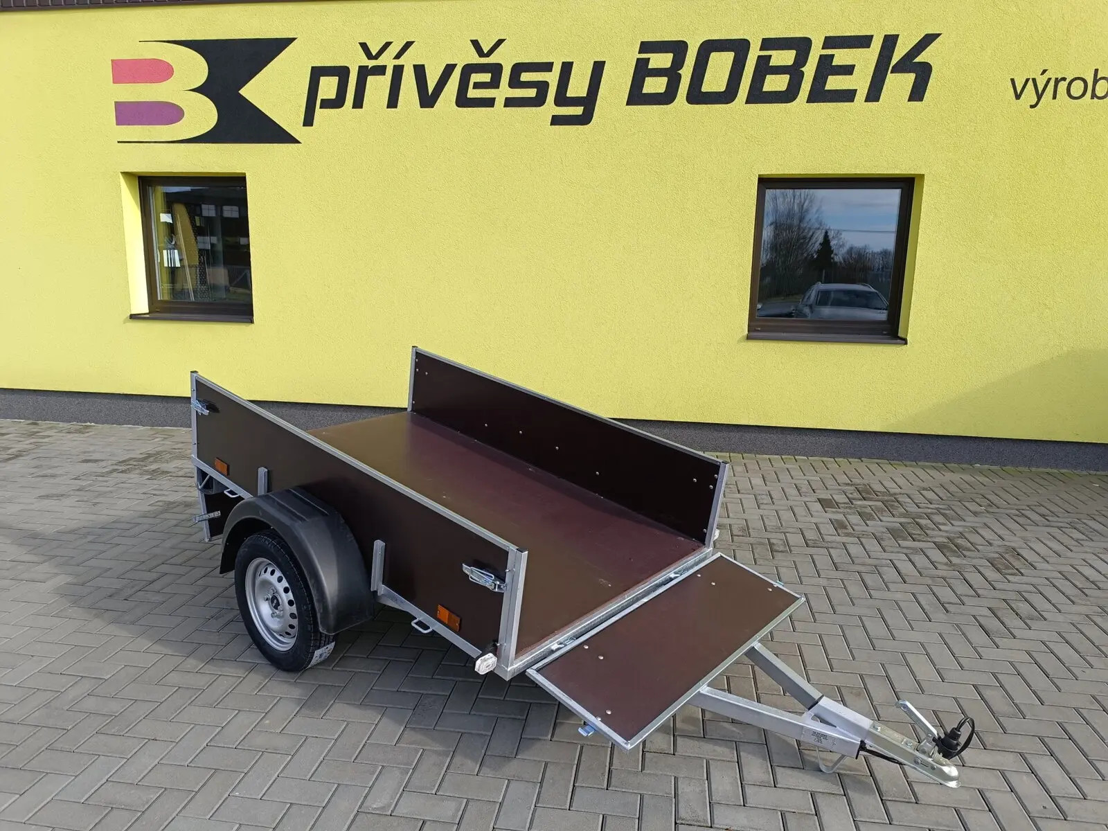 Přívěs STANDARD 2050x1285x400 mm Obě čela