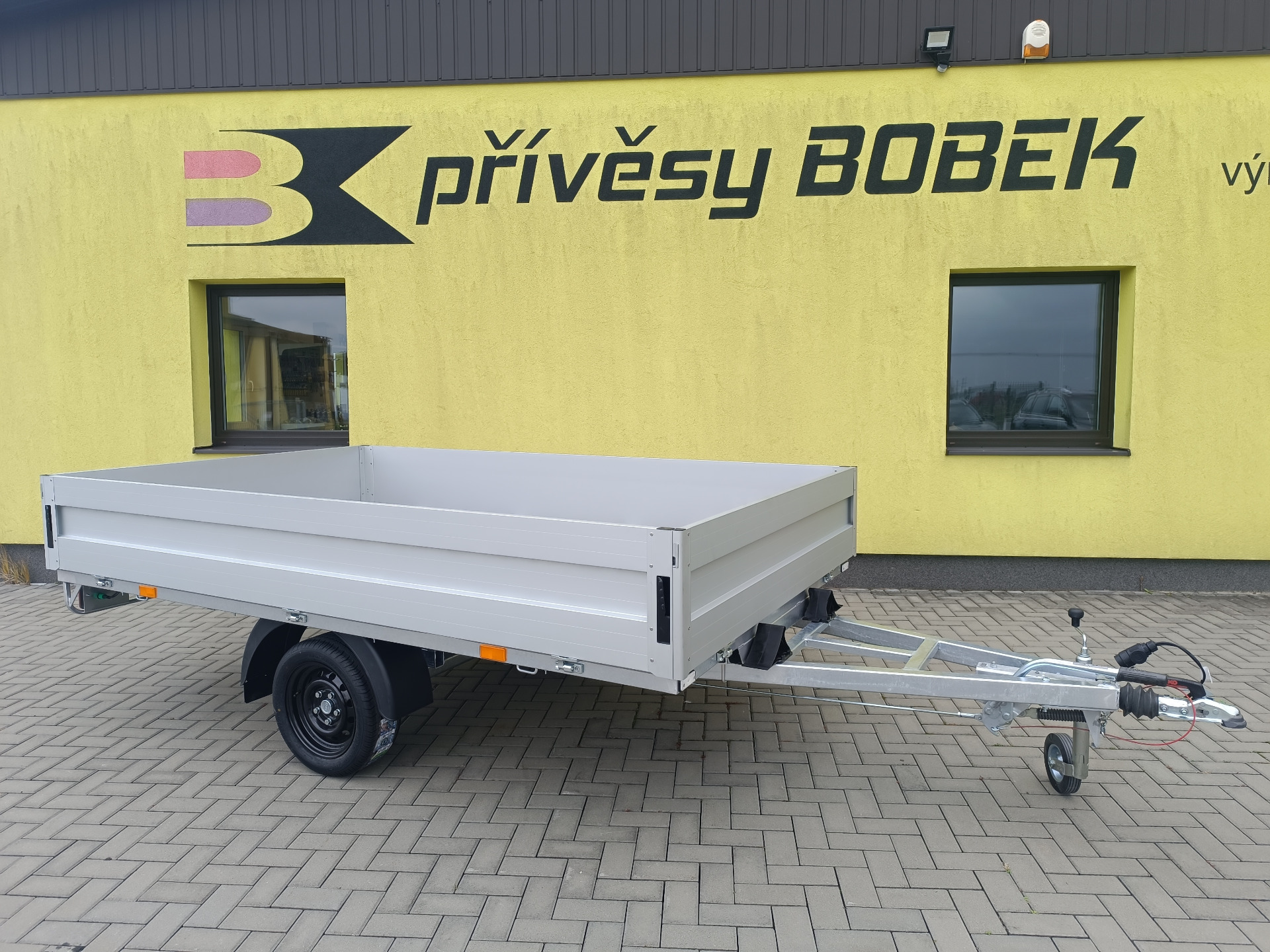 Brzděné PLATO 3010x1800x400 mm 1350 kg